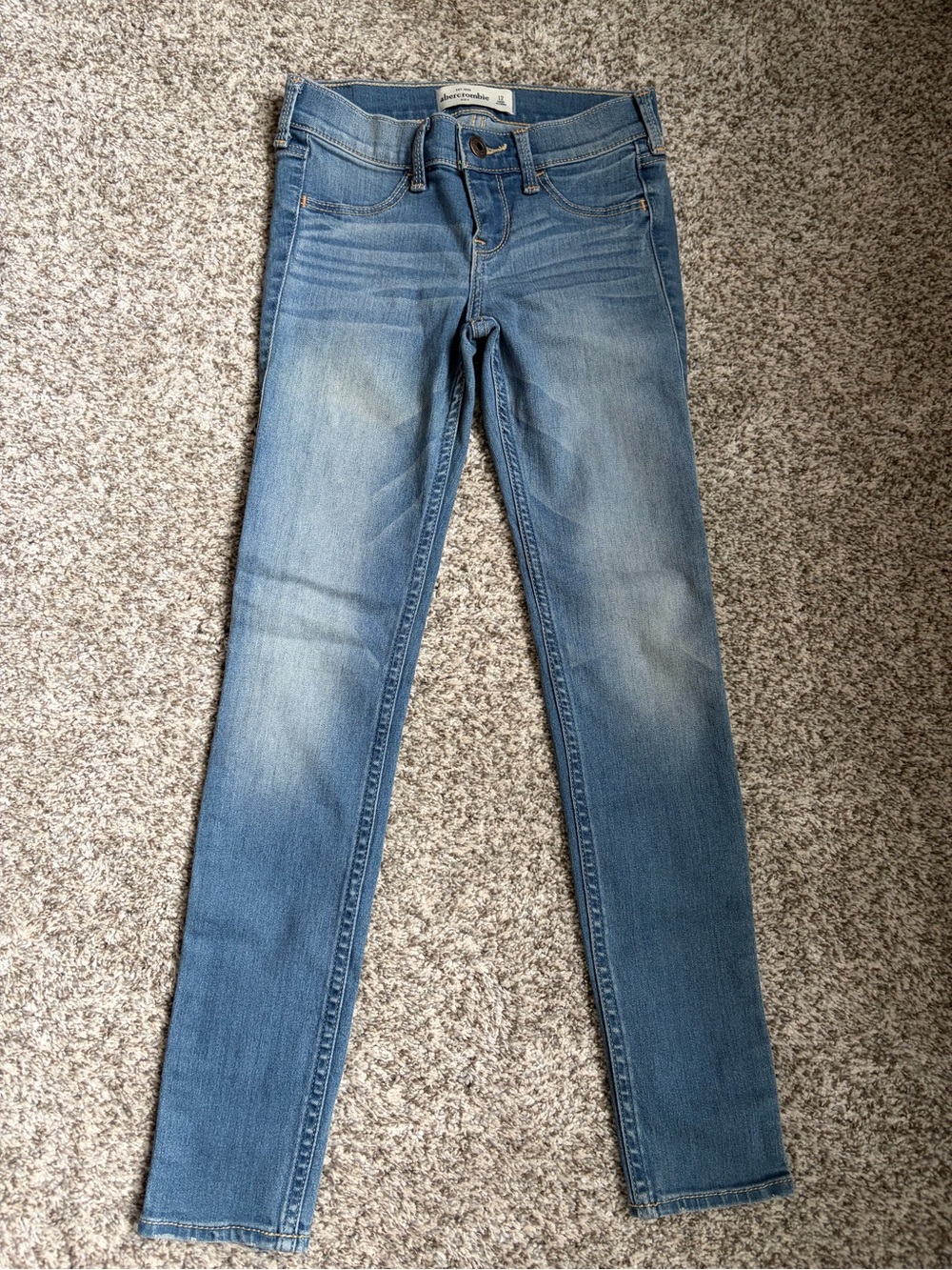 Abercrombie kids girls size 12 Light Wash Skinny Jeans